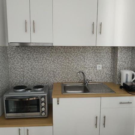 Pantheon Apartment Каламата Екстериор снимка