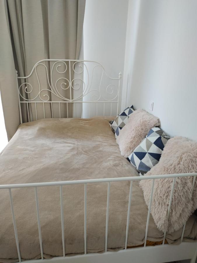 Pantheon Apartment Каламата Екстериор снимка