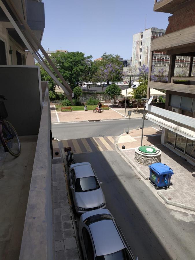 Pantheon Apartment Каламата Екстериор снимка