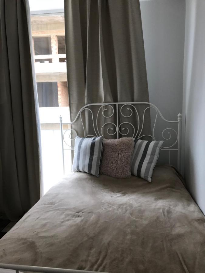 Pantheon Apartment Каламата Екстериор снимка