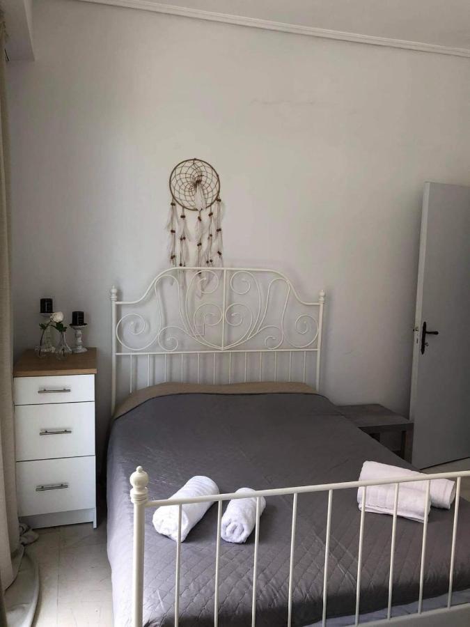 Pantheon Apartment Каламата Екстериор снимка